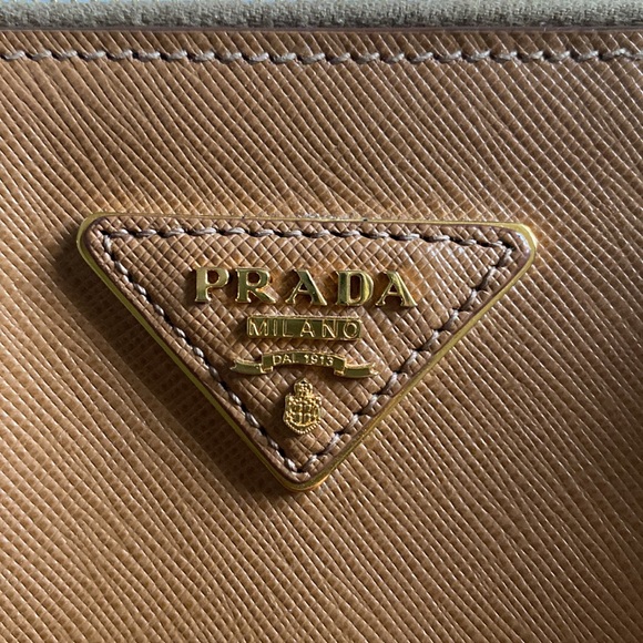 Prada Medium Galleria, Brown Double Zip Lux Tote Saffiano Leather Medium - Picture 3 of 15